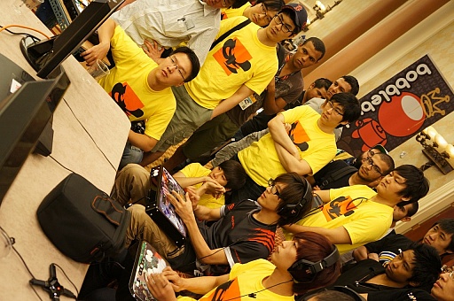 画像ギャラリー No.009のサムネイル画像 / ［EVO2012］海外勢のハイレベルなプレイが目立った「EVO2012」2日目まとめ。決勝トーナメントに向かう日本人選手のコメントも掲載
