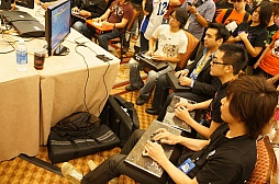 画像ギャラリー No.011のサムネイル画像 / ［EVO2012］海外勢のハイレベルなプレイが目立った「EVO2012」2日目まとめ。決勝トーナメントに向かう日本人選手のコメントも掲載