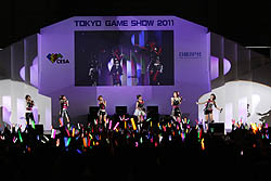 画像ギャラリー No.007のサムネイル画像 / ［TGS 2011］バンダイナムコゲームスのステージイベント「アニメもゲームもグラビアも！　全部まとめてアイドルマスター!!」で，アニメの新たなオープニング曲「CHANGE!!!!」が初公開