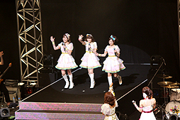 画像ギャラリー No.017のサムネイル画像 / アイドルマスター8周年記念イベント「THE IDOLM@STER 8th ANNIVERSARY HOP!STEP!!FESTIV@L!!!」の大阪公演をレポート。大阪ですよ，大阪