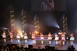 画像ギャラリー No.046のサムネイル画像 / アイドルマスター8周年記念イベント「THE IDOLM@STER 8th ANNIVERSARY HOP!STEP!!FESTIV@L!!!」の大阪公演をレポート。大阪ですよ，大阪