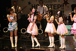 画像ギャラリー No.013のサムネイル画像 / 「THE IDOLM@STER 8th ANNIVERSARY HOP!STEP!!FESTIV@L!!!」福岡公演をレポート。ツアー後半戦に向けて，これまでとはひと味違ったライブに