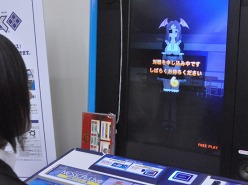画像ギャラリー No.008のサムネイル画像 / タイトー新製品商談会レポートを掲載。自分好みにカスタマイズしたキャラが生き生きと動く「3Dコスプレ麻雀」などの「NESiCAxLive」タイトルも展示