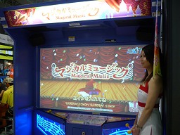 画像ギャラリー No.008のサムネイル画像 / [AMショー2011]大型特殊筐体が続々，体感ゲームがいくつも登場したタイトーブースレポート