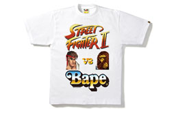 画像ギャラリー No.003のサムネイル画像 / アパレルブランド「A BATHING APE」と「ストリートファイター」のコラボTシャツの発売が決定