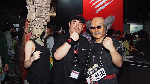 画像ギャラリー No.042のサムネイル画像 / ［TGS 2013］「BLAZBLUE」と「スパIV」のエキシビションマッチ。そしてカプコンタイトルの公式世界大会の日本予選が行われた，Mad Catzブースをレポート