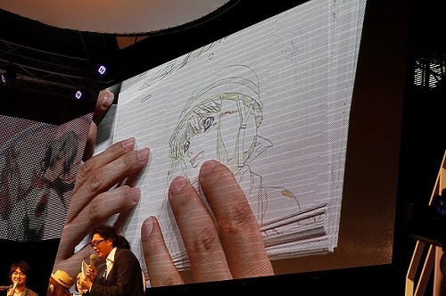 画像ギャラリー No.008のサムネイル画像 / ［TGS 2011］思い出話や中島 愛さんの生ライブで盛り上がった「劇場版マクロスF〜サヨナラノツバサ〜」の“超時空STAGE”をレポート 