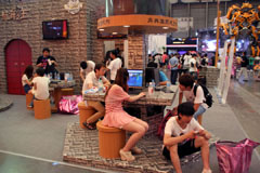 画像ギャラリー No.022のサムネイル画像 / [CJ 2011]中国最大のゲームショウ「ChinaJoy 2011」が上海で開幕。ゲームの消費側から供給側へと変貌する，巨大市場の現在を見る 