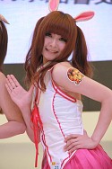 画像ギャラリー No.103のサムネイル画像 / ［CJ 2011］お待ちかね，ChinaJoy会場から厳選した美女を取り揃えてコンパニオン写真集を掲載