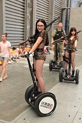 画像ギャラリー No.106のサムネイル画像 / ［CJ 2011］お待ちかね，ChinaJoy会場から厳選した美女を取り揃えてコンパニオン写真集を掲載