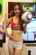 画像ギャラリー No.159のサムネイル画像 / ［CJ 2011］お待ちかね，ChinaJoy会場から厳選した美女を取り揃えてコンパニオン写真集を掲載