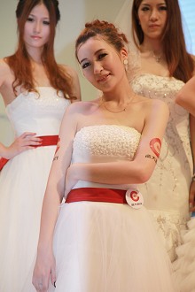 画像ギャラリー No.260のサムネイル画像 / ［CJ 2011］お待ちかね，ChinaJoy会場から厳選した美女を取り揃えてコンパニオン写真集を掲載