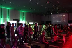 画像ギャラリー No.002のサムネイル画像 / 「LOLLIPOP CHAINSAW」ステージイベントで，ゲーム序盤の山場を開発スタッフが攻略。「Xbox 360 感謝祭」レポート
