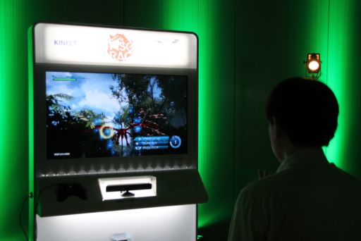 画像ギャラリー No.019のサムネイル画像 / 「LOLLIPOP CHAINSAW」ステージイベントで，ゲーム序盤の山場を開発スタッフが攻略。「Xbox 360 感謝祭」レポート