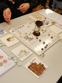 画像ギャラリー No.054のサムネイル画像 / ボードゲームファンが浅草に集結。アナログゲームの祭典「ゲームマーケット2011秋」を朱鷺田祐介が密着レポート