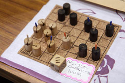 画像ギャラリー No.009のサムネイル画像 / 初の東京ビッグサイト開催となった「ゲームマーケット2013春」レポート。過去最大規模の会場で見かけたアナログゲームを写真で紹介