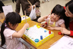 画像ギャラリー No.093のサムネイル画像 / 初の東京ビッグサイト開催となった「ゲームマーケット2013春」レポート。過去最大規模の会場で見かけたアナログゲームを写真で紹介