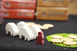 画像ギャラリー No.074のサムネイル画像 / アナログゲームの祭典「ゲームマーケット2014春」。ボードゲーム界の“今”が垣間見える会場の模様を,写真と共にお届け