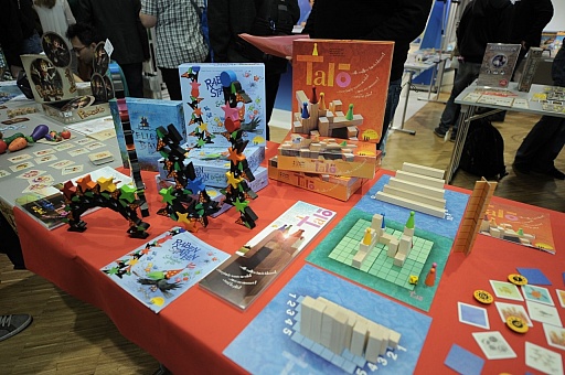 画像ギャラリー No.012のサムネイル画像 / ［SPIEL’14］古典作品からスマホ連動の最新作までズラリ。開幕前日に行われた関係者向け先行公開をレポート
