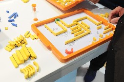 画像ギャラリー No.003のサムネイル画像 / ［SPIEL’15］初披露のボードゲームがずらりと並んだ新作発表会をレポート。「MEGA CIVILIZATION」など，1000を超えるタイトルが集結