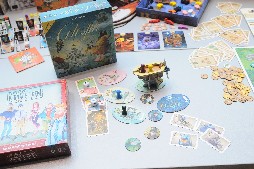 画像ギャラリー No.018のサムネイル画像 / ［SPIEL’15］初披露のボードゲームがずらりと並んだ新作発表会をレポート。「MEGA CIVILIZATION」など，1000を超えるタイトルが集結