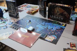 画像ギャラリー No.025のサムネイル画像 / ［SPIEL’15］初披露のボードゲームがずらりと並んだ新作発表会をレポート。「MEGA CIVILIZATION」など，1000を超えるタイトルが集結