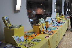 画像ギャラリー No.035のサムネイル画像 / ［SPIEL’15］初披露のボードゲームがずらりと並んだ新作発表会をレポート。「MEGA CIVILIZATION」など，1000を超えるタイトルが集結