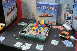 画像ギャラリー No.047のサムネイル画像 / ［SPIEL’15］初披露のボードゲームがずらりと並んだ新作発表会をレポート。「MEGA CIVILIZATION」など，1000を超えるタイトルが集結