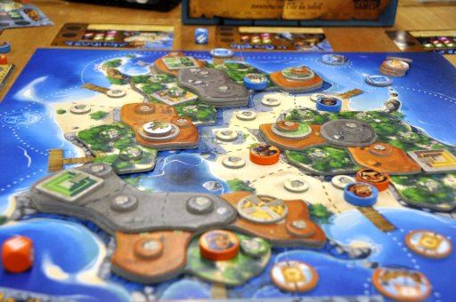 画像ギャラリー No.009のサムネイル画像 / ［SPIEL’16］開催直前，新作ボードゲームカタログ展示会レポート（その1）。脱出ゲーム，マルティン・ルター，あとなぜか火星が大人気？