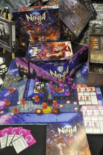 画像ギャラリー No.031のサムネイル画像 / ［SPIEL’16］開催直前，新作ボードゲームカタログ展示会レポート（その1）。脱出ゲーム，マルティン・ルター，あとなぜか火星が大人気？