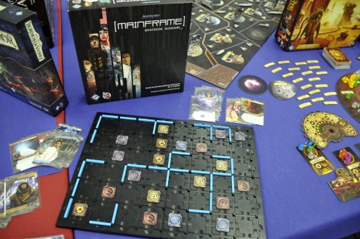 画像ギャラリー No.082のサムネイル画像 / ［SPIEL’16］開催直前，新作ボードゲームカタログ展示会レポート（その1）。脱出ゲーム，マルティン・ルター，あとなぜか火星が大人気？