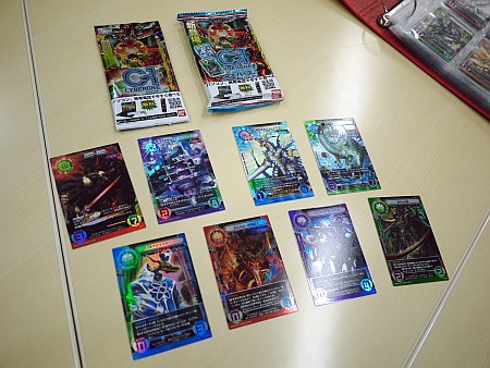 画像ギャラリー No.018のサムネイル画像 / 再び1000億の大台に？ 昨今活況なTCG市場の動向と，その中での新しい取り組みについて，老舗バンダイに聞いてみた