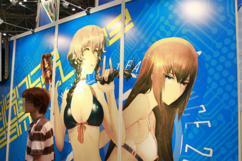 画像ギャラリー No.037のサムネイル画像 / 「コミックマーケット80」がいよいよ開幕。PSP「まどか☆マギカ」のパッケージやパチスロ版「ToHeart2」も見られた夏コミ初日の企業ブースをレポート