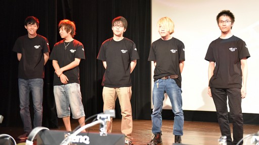 画像ギャラリー No.001のサムネイル画像 / 強豪2チームによる「CS:GO」頂上決戦。e-Sportsへの新たな取り組みも発表された「JCG Premier 2015 Summer Season Final」決勝戦レポート