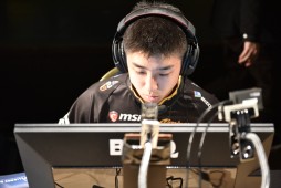 画像ギャラリー No.005のサムネイル画像 / 強豪2チームによる「CS:GO」頂上決戦。e-Sportsへの新たな取り組みも発表された「JCG Premier 2015 Summer Season Final」決勝戦レポート