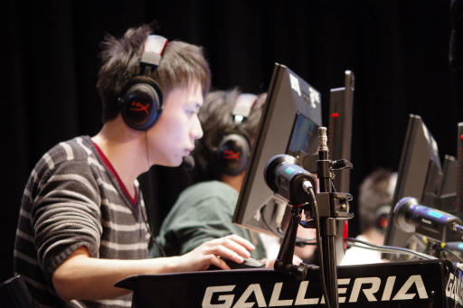画像ギャラリー No.003のサムネイル画像 / 「第2回 日本eスポーツ選手権大会」フォトレポート。「CS：GO」「DOA5」「FIFA 17」「Overwatch」「GGXrdR」の5部門で熱戦が展開