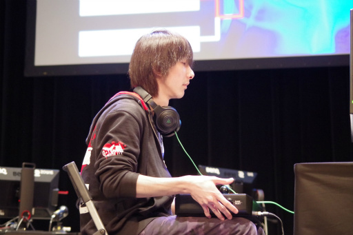 画像ギャラリー No.008のサムネイル画像 / 「第2回 日本eスポーツ選手権大会」フォトレポート。「CS：GO」「DOA5」「FIFA 17」「Overwatch」「GGXrdR」の5部門で熱戦が展開