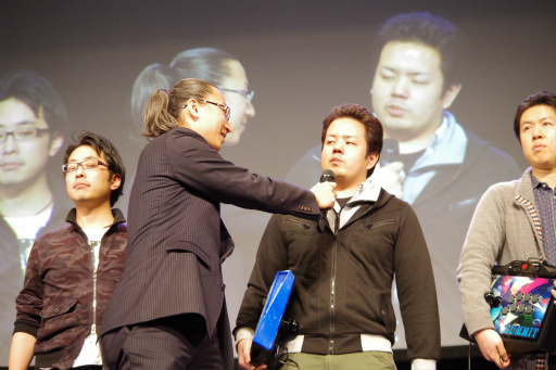 画像ギャラリー No.043のサムネイル画像 / 「第2回 日本eスポーツ選手権大会」フォトレポート。「CS：GO」「DOA5」「FIFA 17」「Overwatch」「GGXrdR」の5部門で熱戦が展開