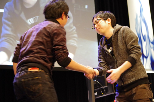 画像ギャラリー No.057のサムネイル画像 / 「第2回 日本eスポーツ選手権大会」フォトレポート。「CS：GO」「DOA5」「FIFA 17」「Overwatch」「GGXrdR」の5部門で熱戦が展開