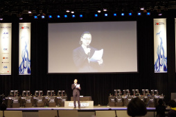 画像ギャラリー No.066のサムネイル画像 / 「第2回 日本eスポーツ選手権大会」フォトレポート。「CS：GO」「DOA5」「FIFA 17」「Overwatch」「GGXrdR」の5部門で熱戦が展開