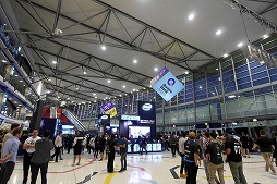 画像ギャラリー No.004のサムネイル画像 / 最高峰のeスポーツ環境に圧倒。「CS:GO」の国際大会「Intel Extreme Masters」観戦レポート