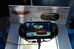 画像ギャラリー No.001のサムネイル画像 / ［TGS 2011］PS Vita用ソフト「ASPHALT: INJECTION」は夢のスーパーマシンで公道を爆走するレースゲーム 