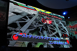 画像ギャラリー No.009のサムネイル画像 / ［TGS 2011］「機動戦士ガンダム EXTREME VS.」と「SDガンダム Gジェネレーション 3D」をお披露目するステージに古谷 徹氏と喜屋武ちあきさんが登場