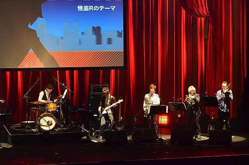 画像ギャラリー No.006のサムネイル画像 / 「リズム怪盗R BAND」とmiwaさんがゲーム内の楽曲を生演奏。「リズム怪盗R × miwa プレミアムイベント」の模様をレポート