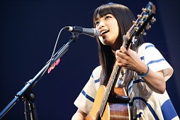 画像ギャラリー No.014のサムネイル画像 / 「リズム怪盗R BAND」とmiwaさんがゲーム内の楽曲を生演奏。「リズム怪盗R × miwa プレミアムイベント」の模様をレポート
