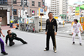 画像ギャラリー No.010のサムネイル画像 / 「これからの日本を創る若者達にぜひ観てほしい」。4月5日から始まるドラマ版「クロヒョウ2」について，右京龍也役の斎藤 工さんにあれこれ聞いてみた