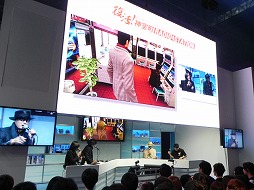 画像ギャラリー No.009のサムネイル画像 / ［TGS 2012］黒田崇矢さんと宇垣秀成さんのガチバトルが展開された，「龍が如く」シリーズのWebラジオ「復活！神室町 RADIO STATION」の公開録音をレポート