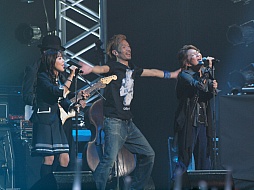 画像ギャラリー No.003のサムネイル画像 / 「PERSONA MUSIC FES 2013〜in日本武道館」をレポート。熱狂のステージに「来年はドーム！」の声も