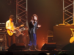 画像ギャラリー No.023のサムネイル画像 / 「PERSONA MUSIC FES 2013〜in日本武道館」をレポート。熱狂のステージに「来年はドーム！」の声も