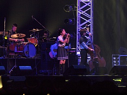 画像ギャラリー No.027のサムネイル画像 / 「PERSONA MUSIC FES 2013〜in日本武道館」をレポート。熱狂のステージに「来年はドーム！」の声も